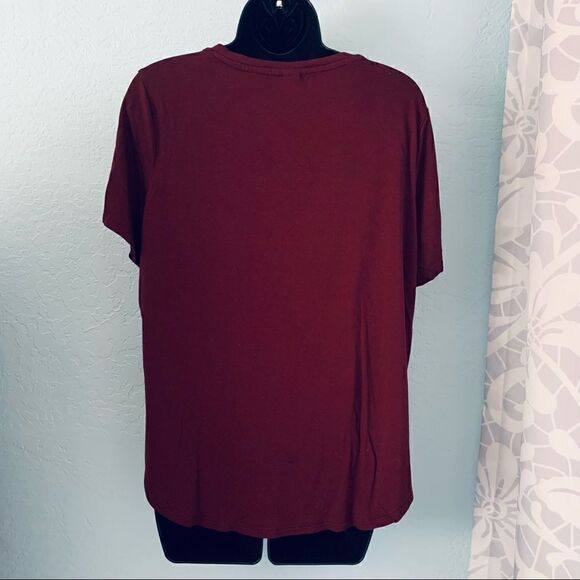 Old Navy 2 BUNDLE Burgundy & White V-Neck Short Sleeve T-shirts Size Large - Picture 3 of 9